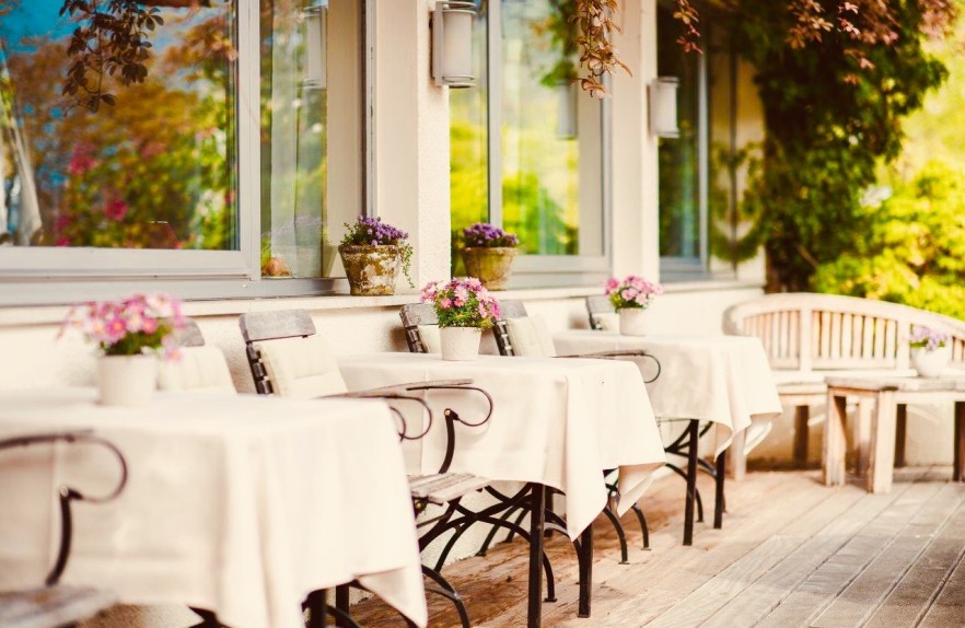 Braunsbergerhof-Hotel-mit-Garten-Lana-Halbpension
